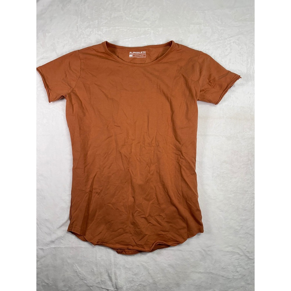 Alphalete Lifestyle Fit T-Shirt Small Burnt Orange Curved Hem Mens